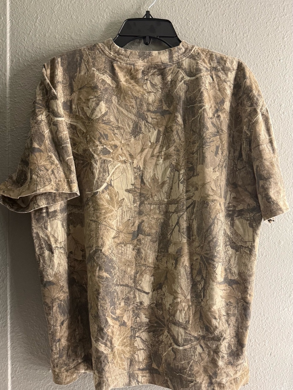 Hollister Men's Short Sleeve Camouflage Tee - Tan & Brown - Picture 3 of 3